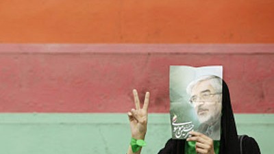 Nach der Wahl in Iran: Die Anhänger von Mir Hussein Mussawi protestieren in vielen Formen.