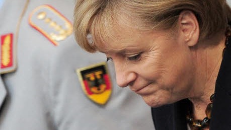 Bundeskanzlerin Angela Merkel, Regierungserklärung Afghanistan, dpa