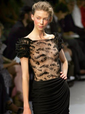 Schleierhafte Mode, Haute Couture Paris, Christophe Josse; AP