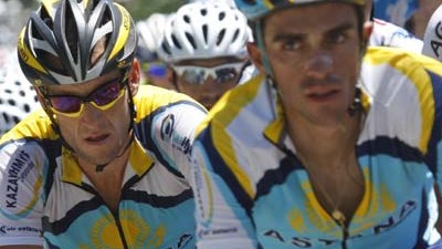 Tour de France 2009: Rivalen mit dem gleichen Dress: Alberto Contador (vorne) und Lance Armstrong.