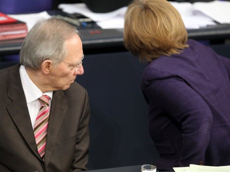 Merkel, Schäuble, dpa