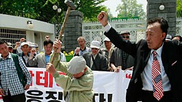 Nordkorea droht Südkorea, Proteste; Getty