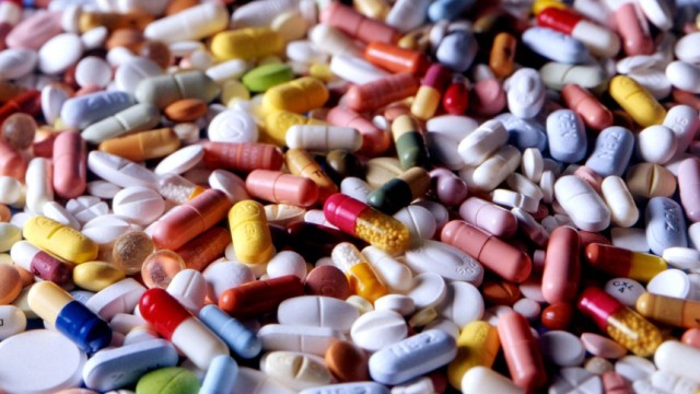 Themendienst Gesundheit & Wellness: Medikamente als Dickmacher