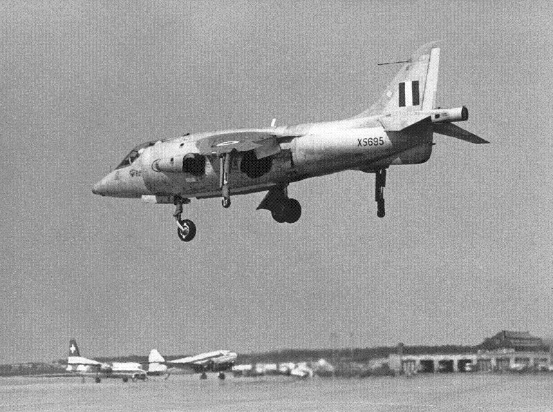 Hawker Siddeley Harrier, 1966