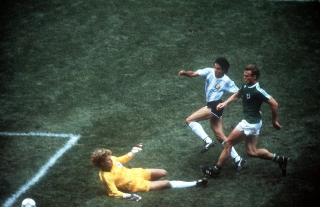 Fußball-WM 1986 in Mexiko: Finale Deutschland - Argentinien Briegel Schumacher