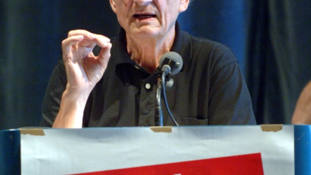 Norman Paech Spitzenkandidat der Hamburger Linkspartei.PDS