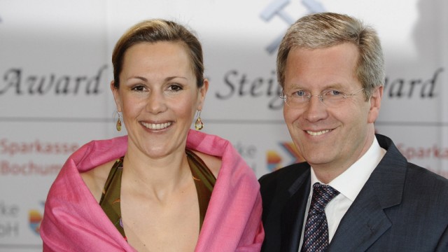 Bettina Wulff koennte Deutschlands neue 'First Lady' werden