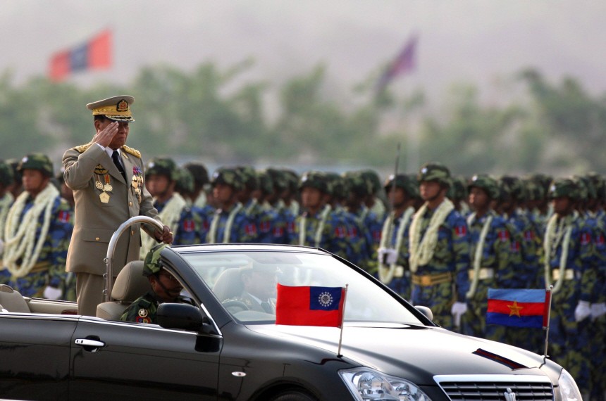 Birmas Junta-Chef sieht zentrale Rolle des Militärs