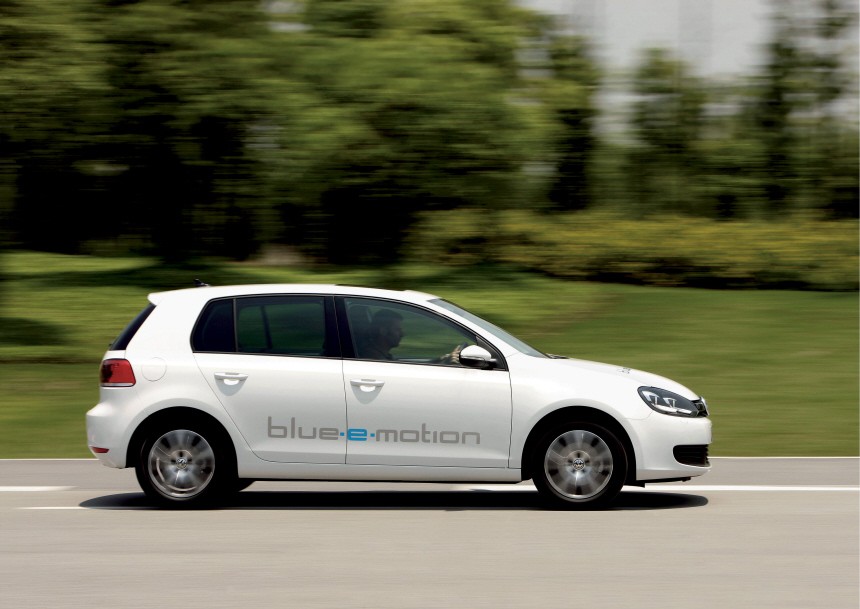 Themendienst Auto & Verkehr: VW Golf blue-e-motion