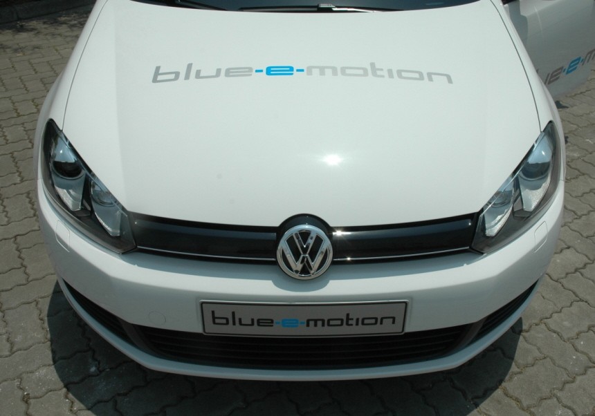 VW Golf Blue-E-Motion