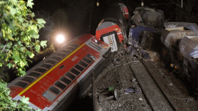 16 Verletzte bei Zusammenstoß zweier Züge