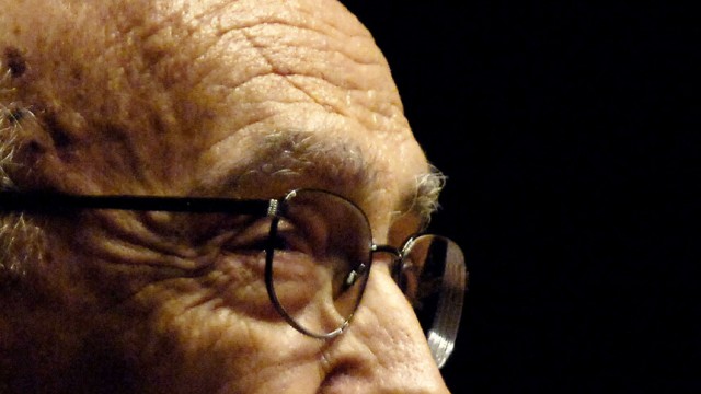José Saramago ist tot: Immer politisch: Der Literaturnobelpreisträger José Saramago ist tot.