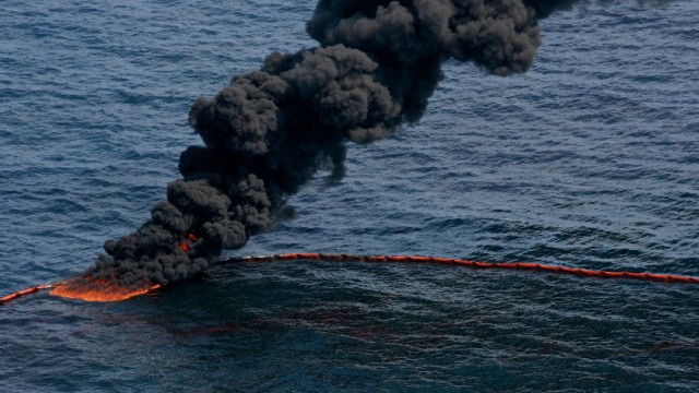 Druck auf BP immer stärker - Öl wird abgefackelt