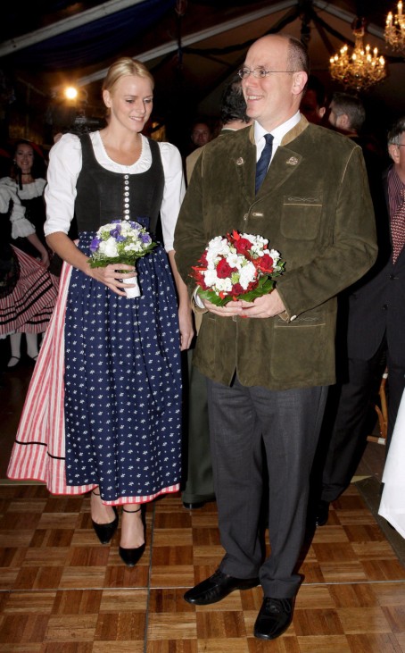 Fürst Albert II. verlobt sich mit Charlene Wittstock