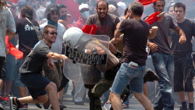 Streiks in Griechenland - Ausschreitungen