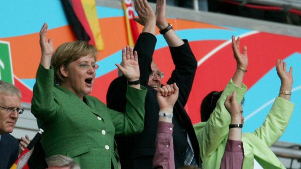 Angela Merkel bei der WM 2006 in Deutschland
