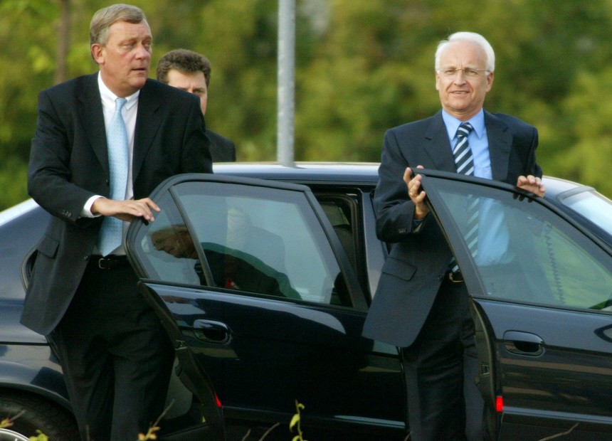 Edmund Stoiber und Michael Spreng bei Ankunft vor Fernsehduell mit Schröder, 2002