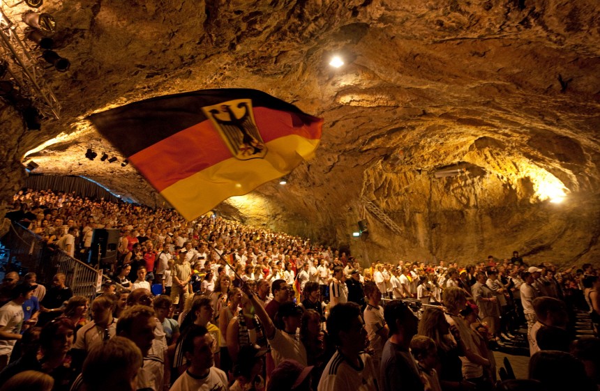 Public Viewing Balver Höhle