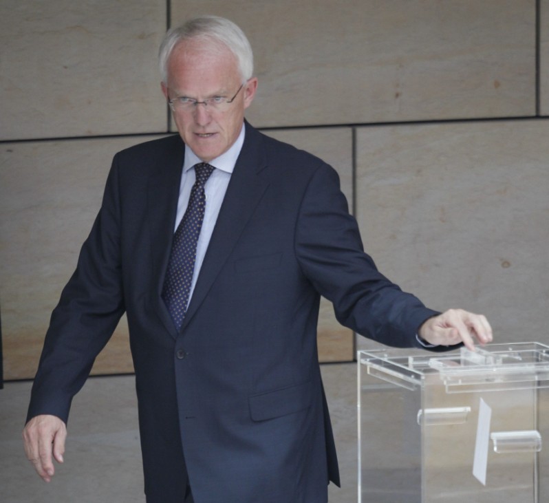 Ruettgers acting federal state premier of NRW casts his vote in the federal election in Duesseldorf