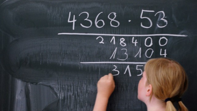 Kinderdienst: Jungs in Mathe oft besser als Maedchen - Vorurteile bremsen Kinder