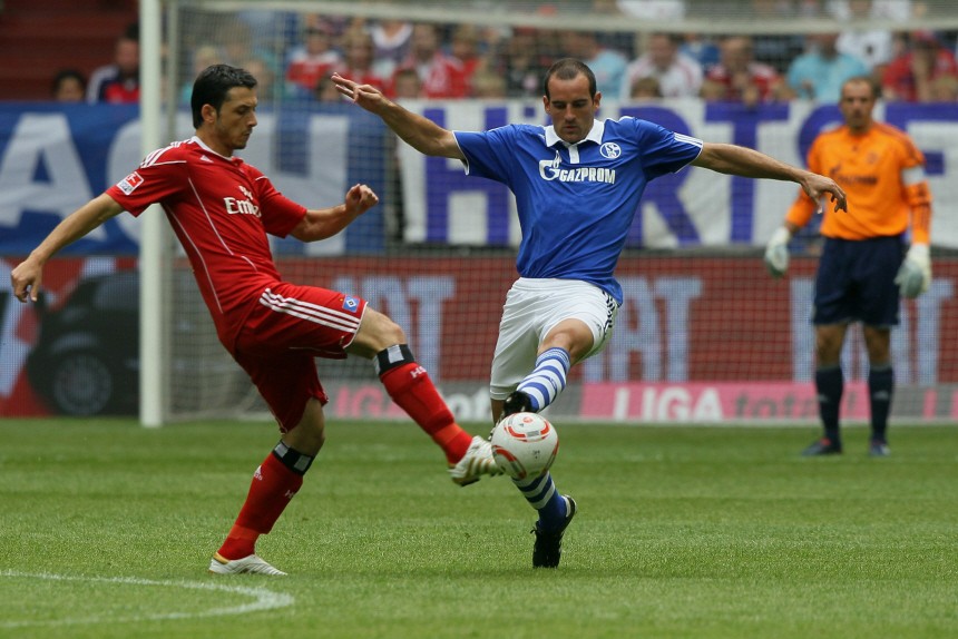Schalke 04 v Hamburger SV - LIGA total! Cup 2010