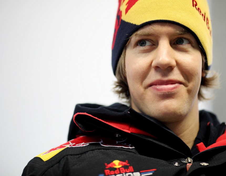 Sebastian Vettel präsentiert neuen Rennwagen RB6