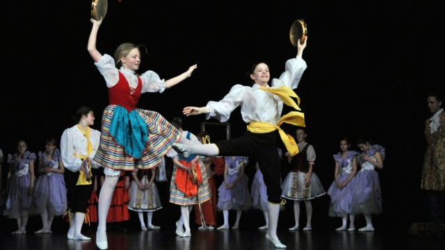 Betrieb der Stadthalle: Ballett in der Stadthalle: Die Stadt Erding will weiterhin ein breites Angebot an kulturellen Veranstaltungen in ihrer Stadthalle gewährleisten.