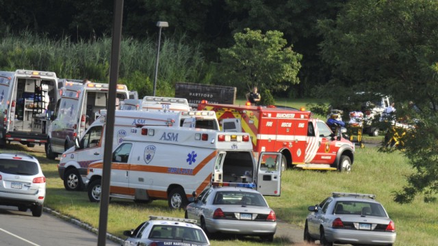 US-Bundesstaat Connecticut: Connecticut unter Schock: Ein BIerfahrer tötete acht Menschen und sich selbst, weil er Probleme im Job hatte.