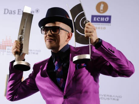 Jan Delay, Echo-Verleihung, Outfits am Roten Teppich; Foto: ddp