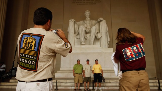 Glenn Beck Hosts Controversial 'Restoring Honor' Rally At Lincoln Memorial