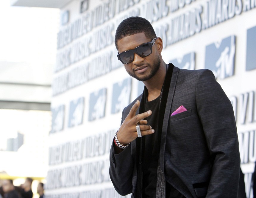 Usher arrives at the 2010 MTV Video Music Awards in Los Angeles