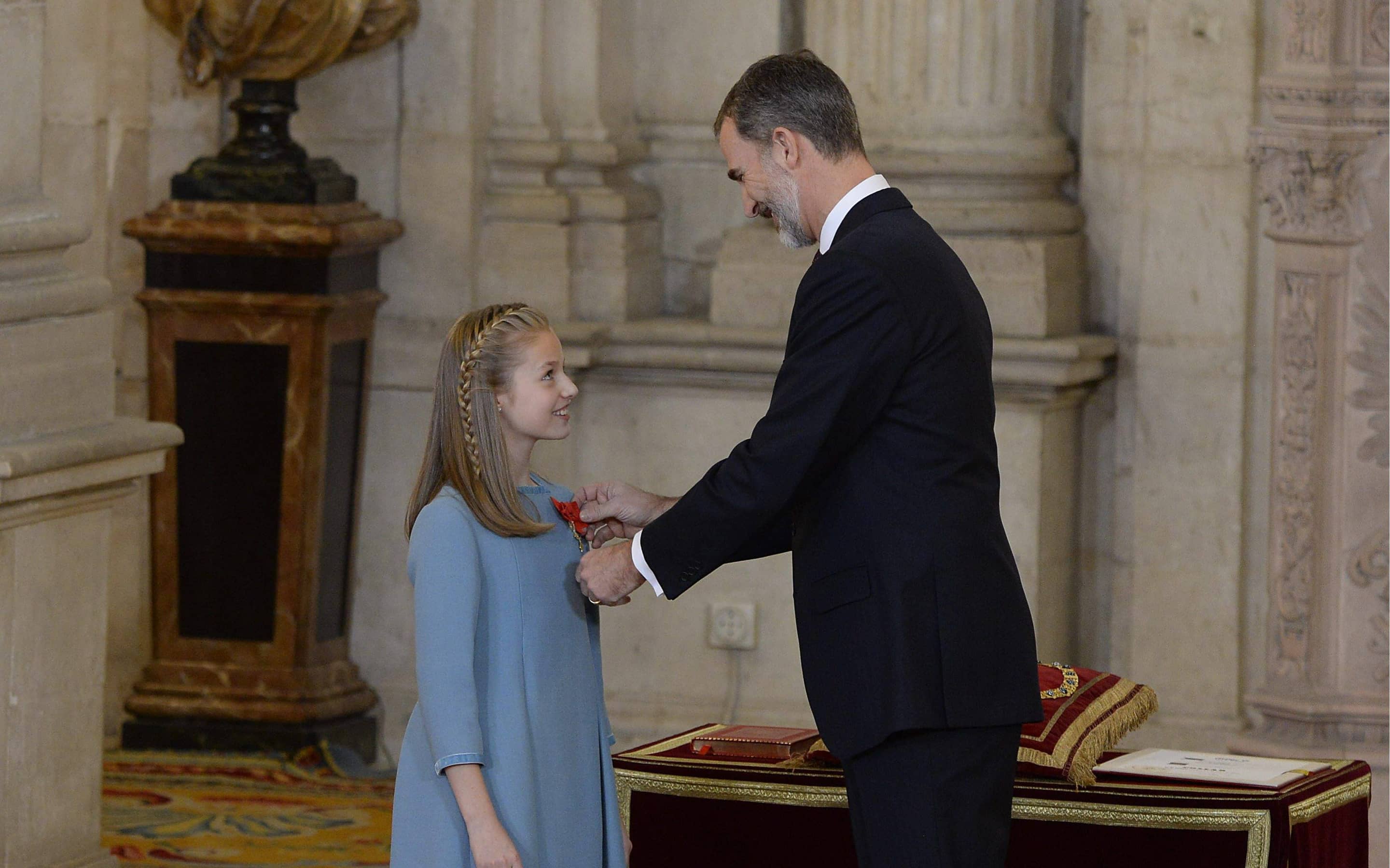 2018 erhielt Leonor von ihrem Vater König Felipe VI. den Orden vom Goldenen Vlies - die höchste Auszeichnung, die der König zu vergeben hat.