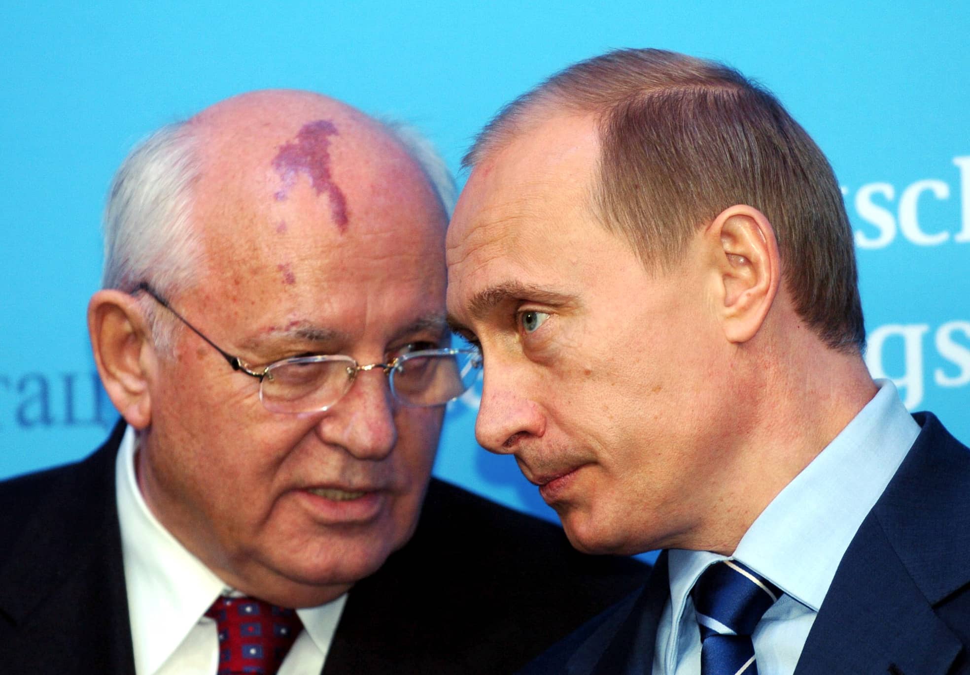 Gorbatschow 2004 im Gespräch mit Putin