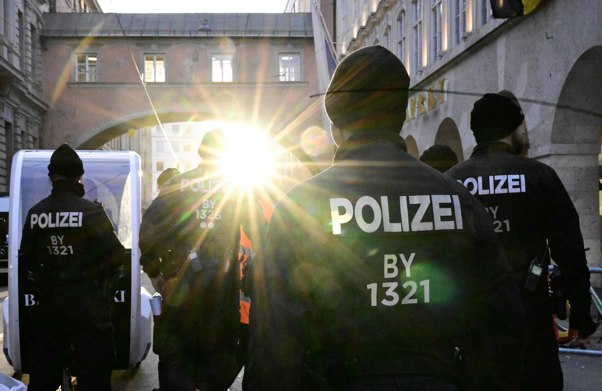 Polizisten am Rand der Münchner Sicherheitskonferenz.