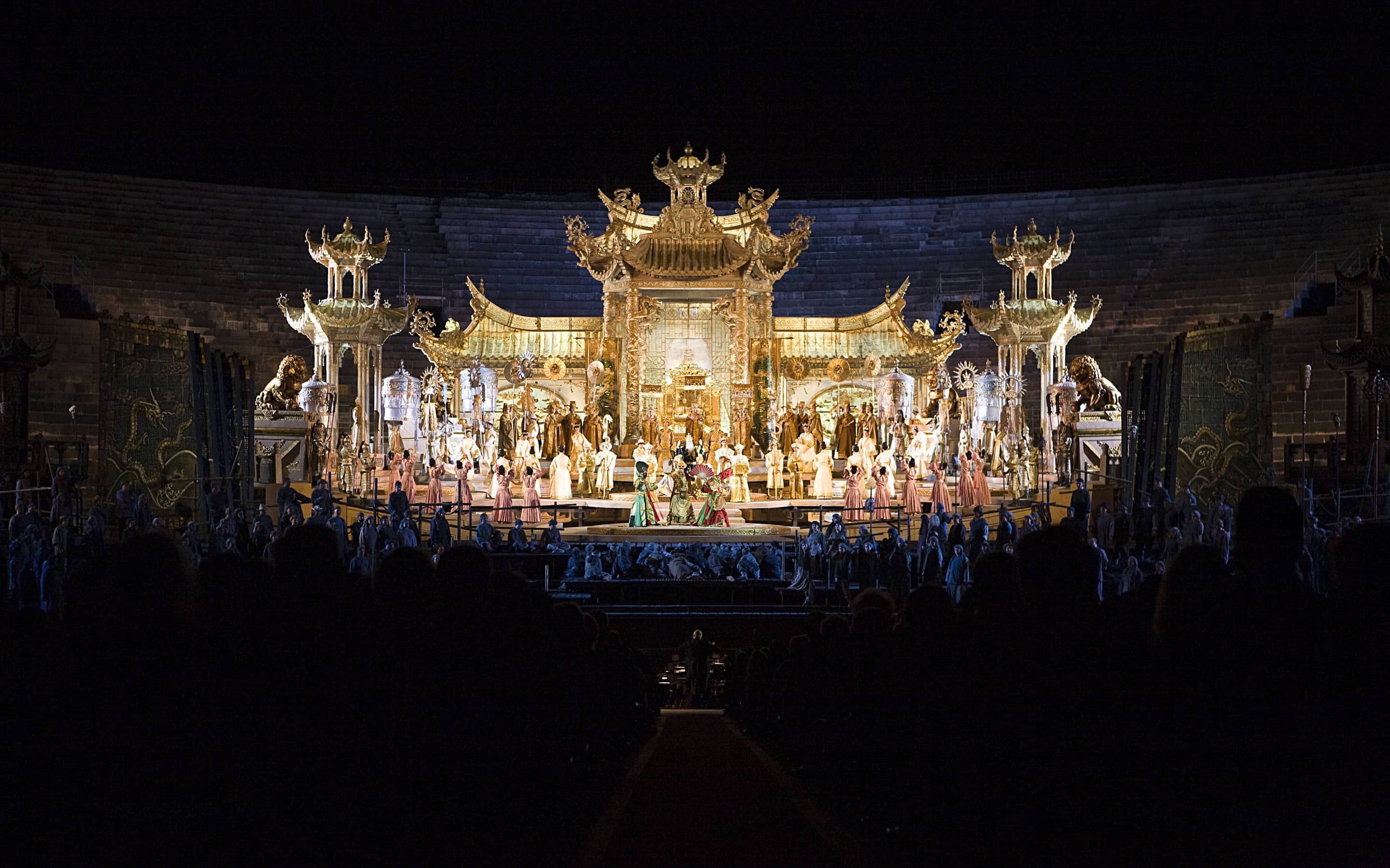 Bühnenbild einer Turandot-Aufführung aus dem Jahr 2010.